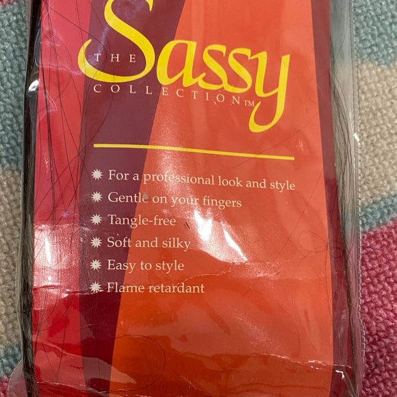 Sassy Silky Yaki Weaving 20" Hair Extension - Picture 4 of 4